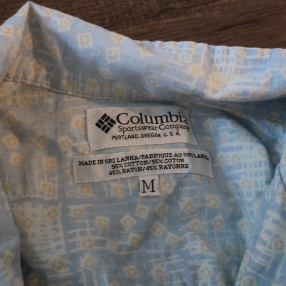 Columbia Vintage Abstract Print Yellow and Blue Short Sleeve Button Down Shirt - Picture 5 of 5